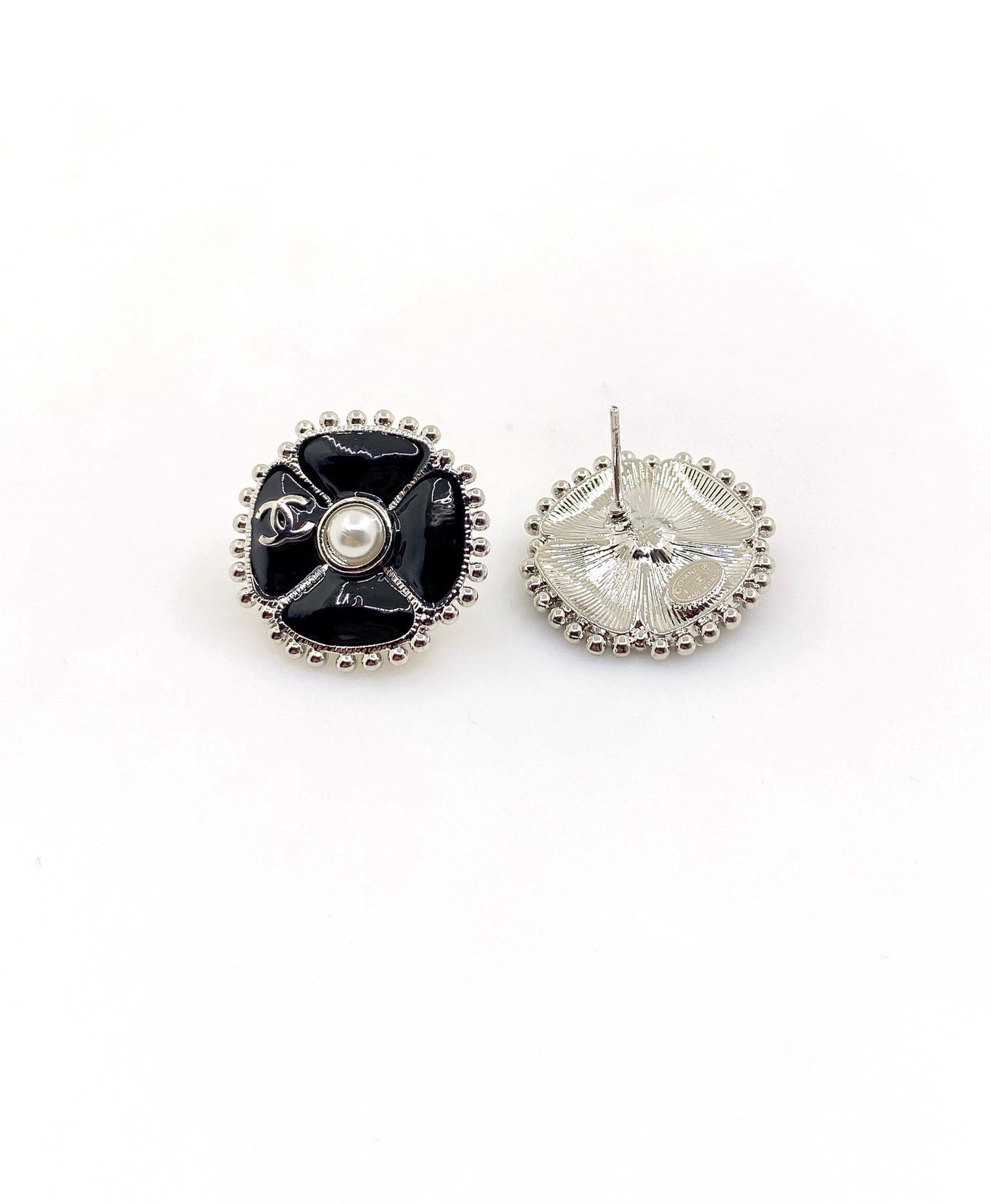 Chanel Black Pearl Clover 18K Gold Earrings