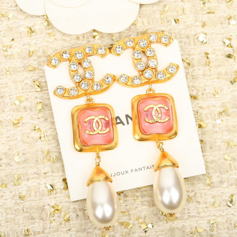 Chanel Long Pearl Pendant 18K Gold Earrings