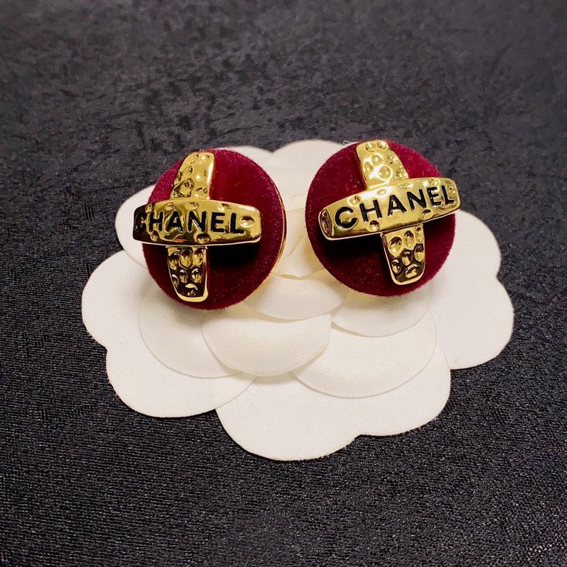 Chanel Red 18K Yellow Gold Earrings