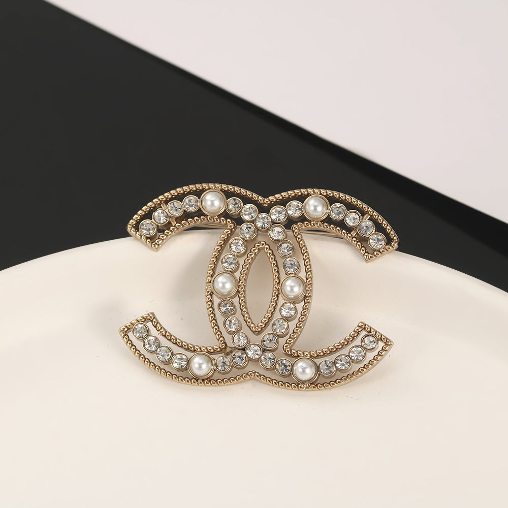 Chanel Pearls 18K Gold Brooch