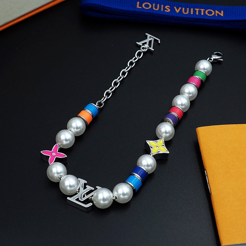 Louis Vuitton MNG Pearls Party 18K Gold Bracelet