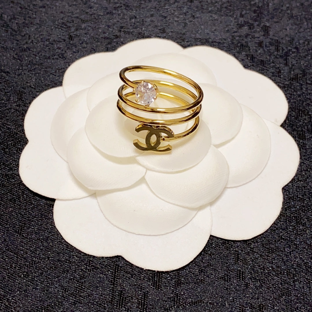 Chanel Vintage Pearl 18K Gold Ring