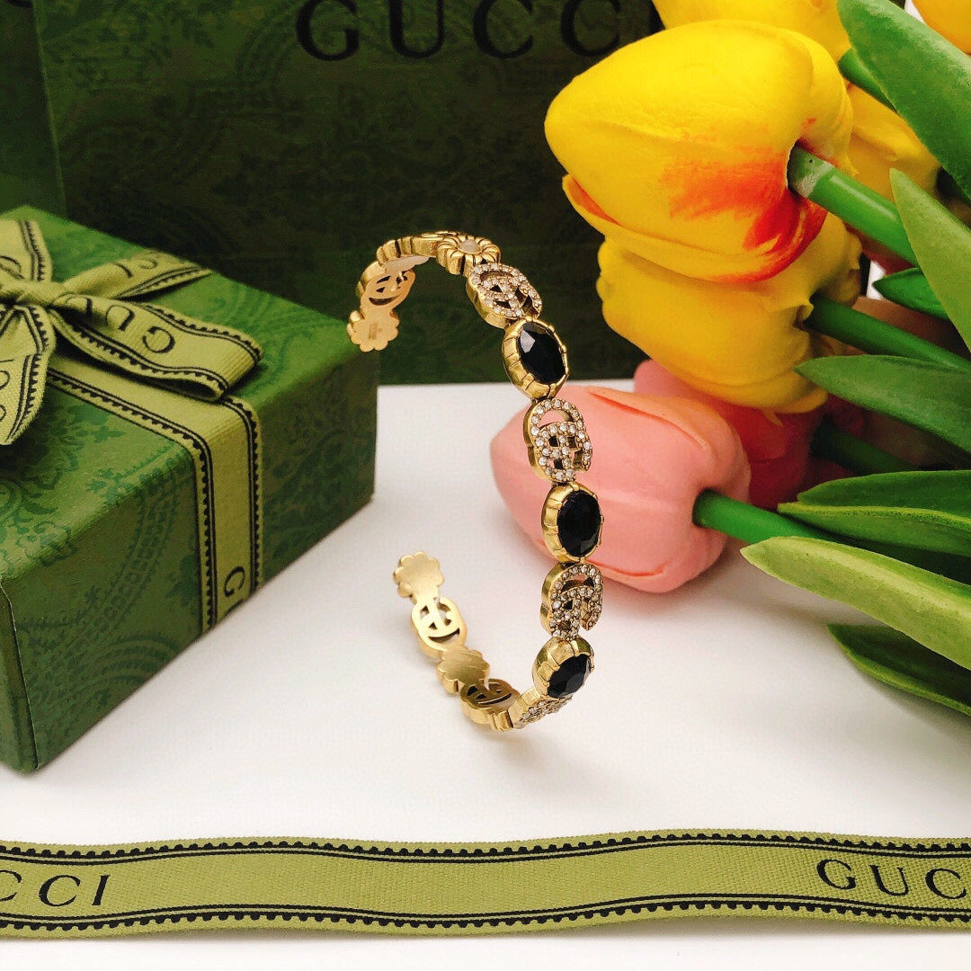 Gucci Double Flowers Black Crystals Open Cuff 18K Gold Bracelet