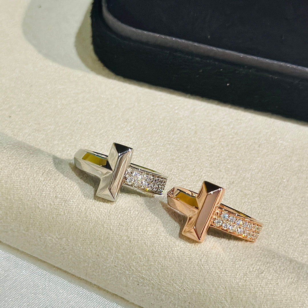 Tiffany T1 Diamonds 18K Gold Ring