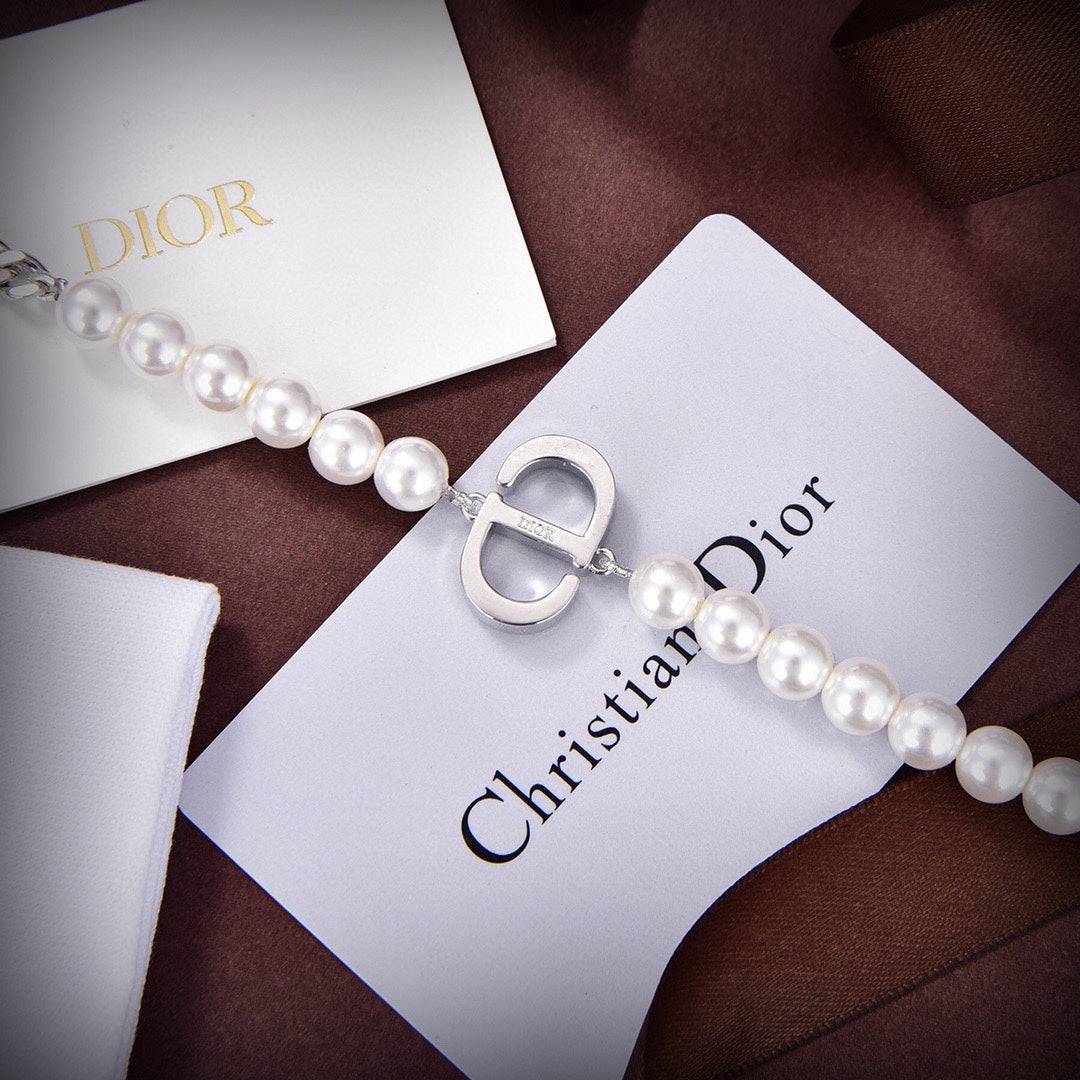 Dior Celine Gourmette Pearls 18K Gold Necklace