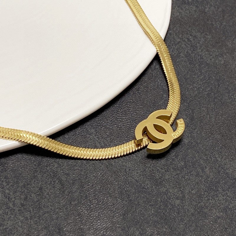 Chanel Gold Choker 18K Gold Necklace