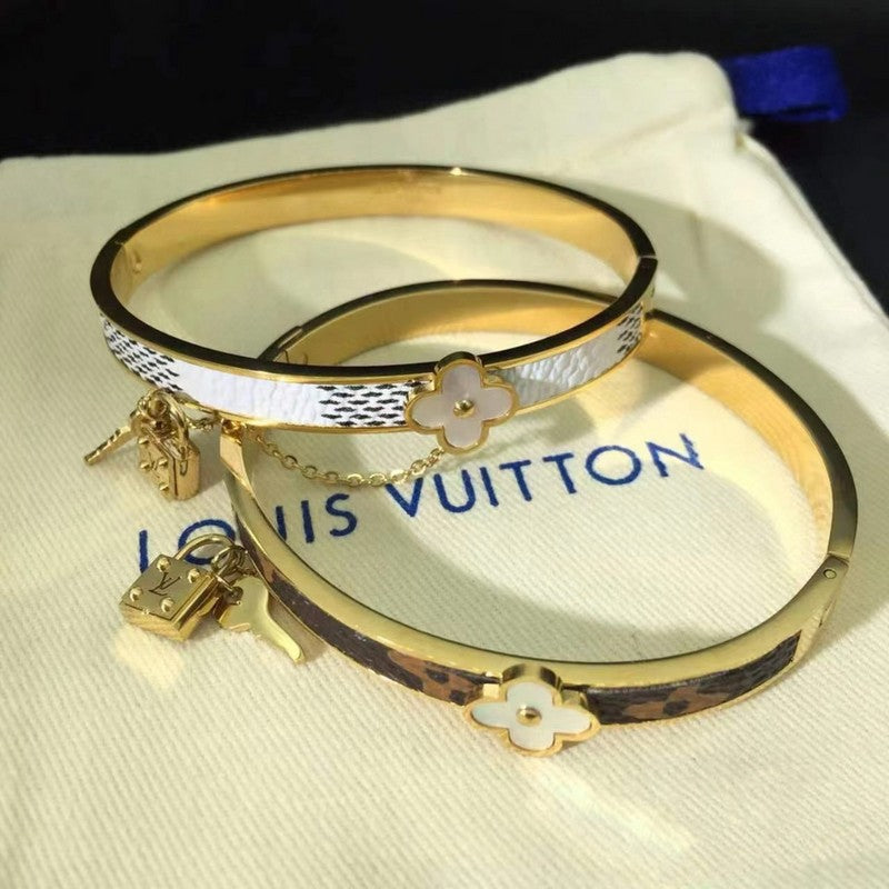 Louis Vuitton Blooming 18K Gold Bracelet