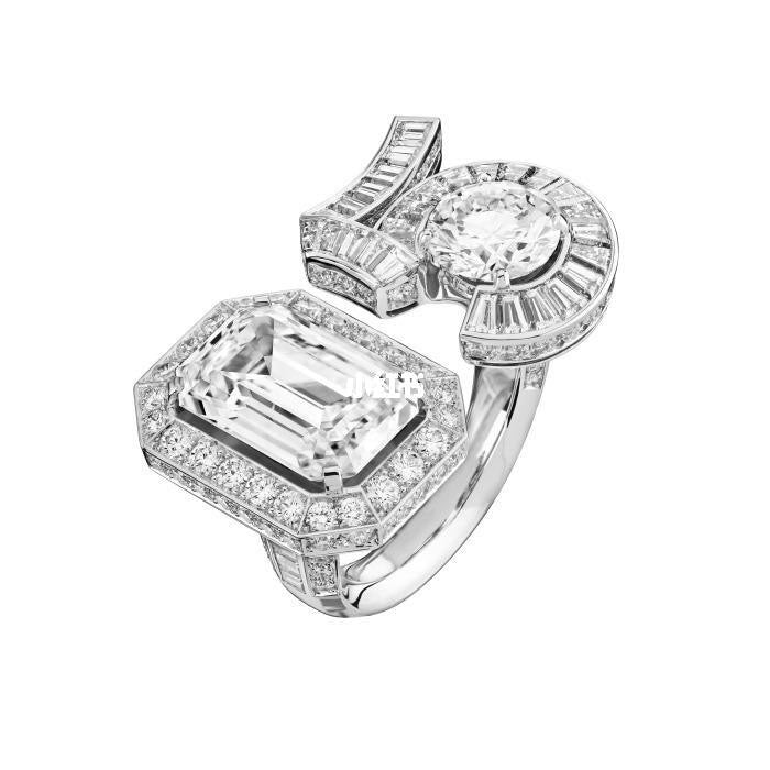Chanel No.5 Diamonds 18K Gold Ring