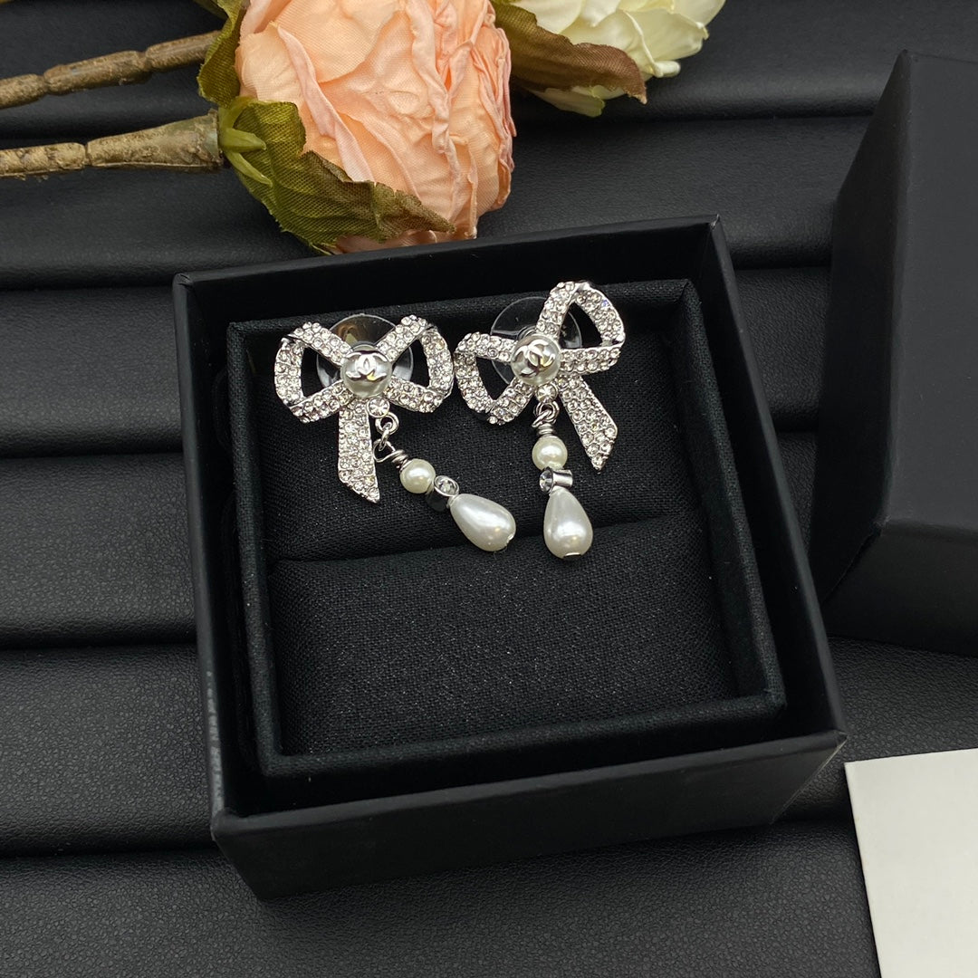 Chanel Butterfly Pearl 18K Gold Earrings