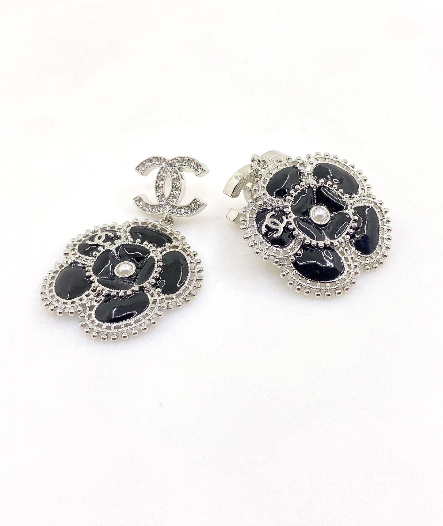 Chanel Black Pearl Camellia 18K Gold Earrings