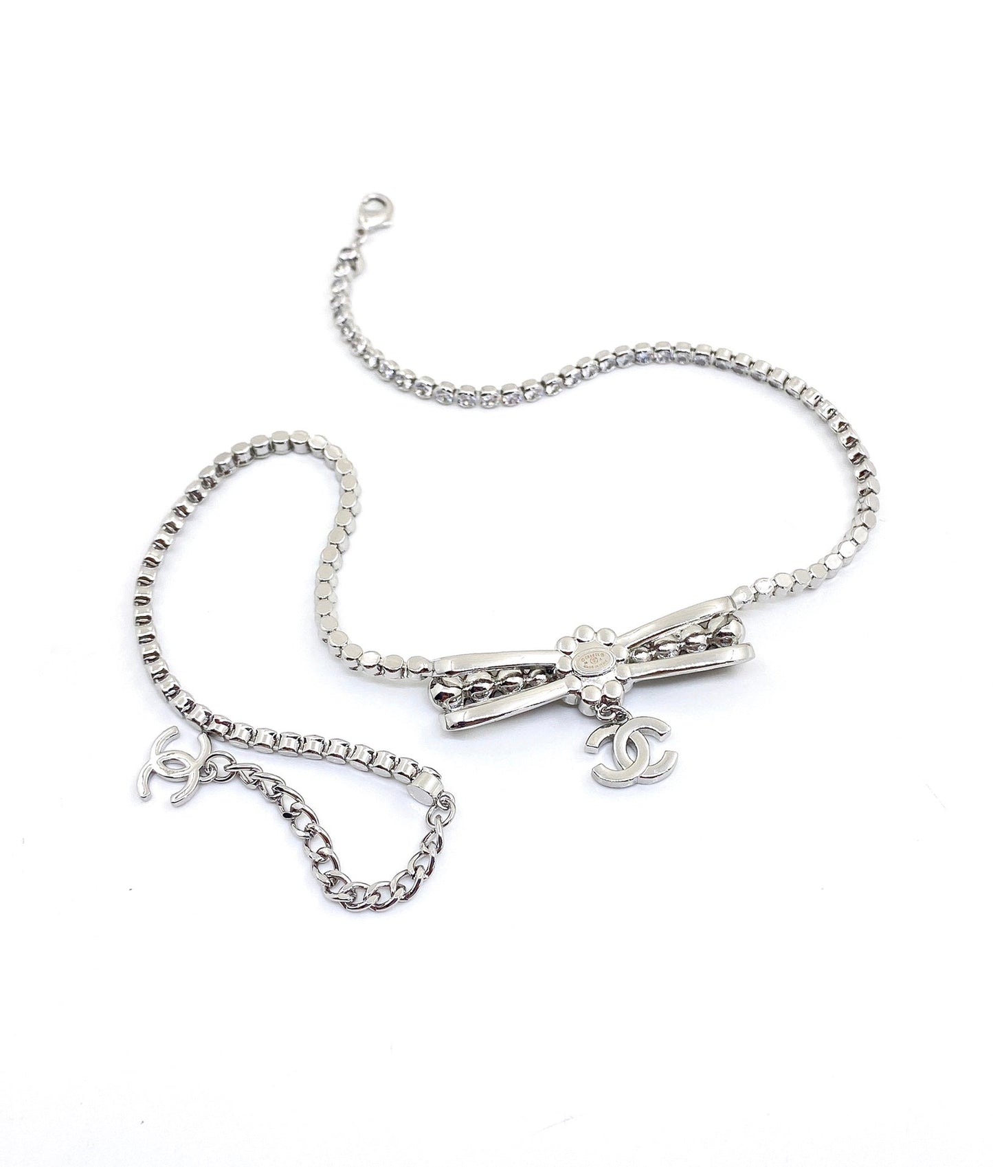 Chanel Diamonds Bow Tie 18K Gold Necklace