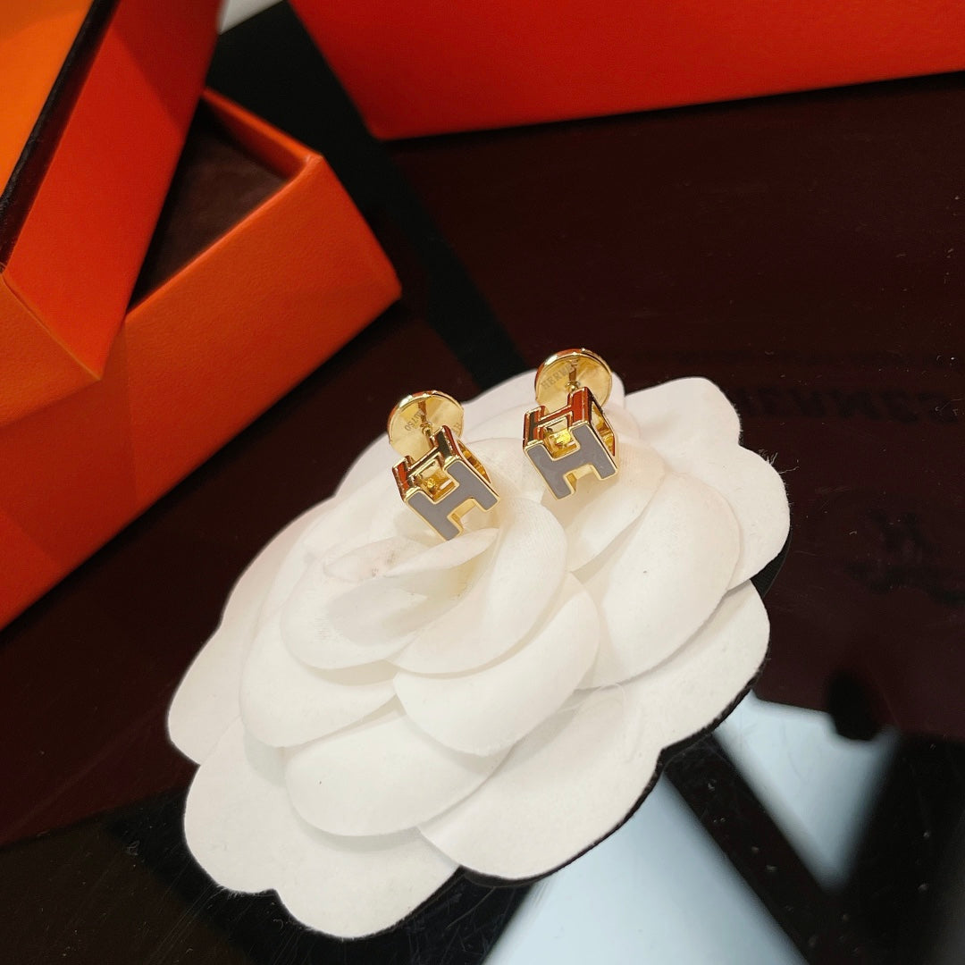 Hermes Cage D'H 18K Gold Earrings
