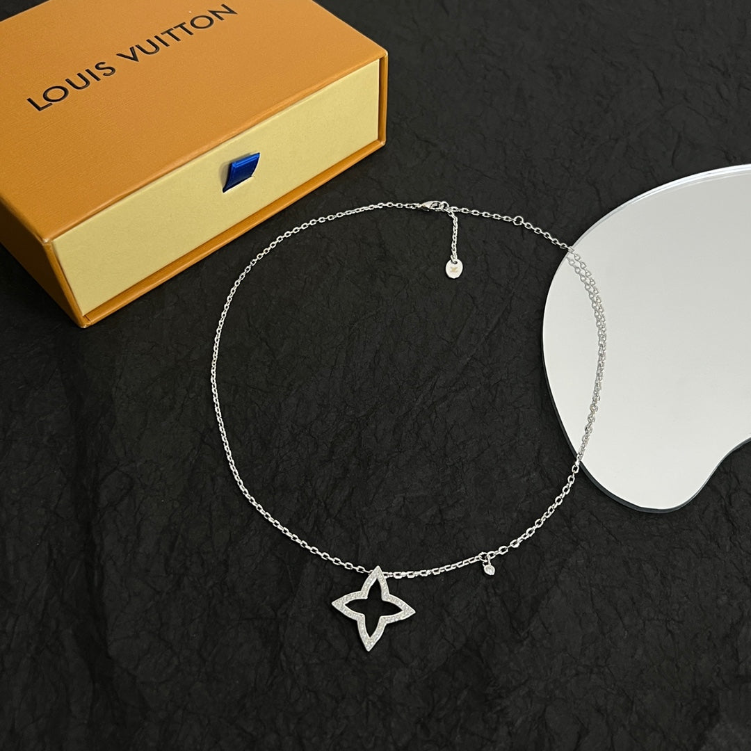 Louis Vuitton Blossom Pendant 18K Gold Necklace
