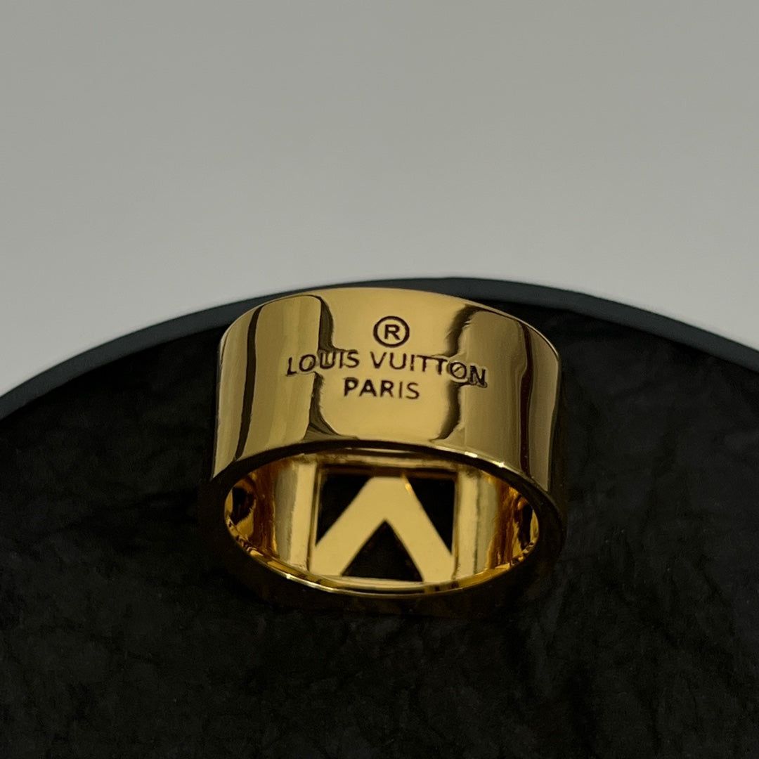 Louis Vuitton Vintage 18K Gold Ring