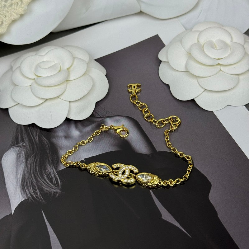Chanel 26C Diamond Gold 18K Gold Bracelet