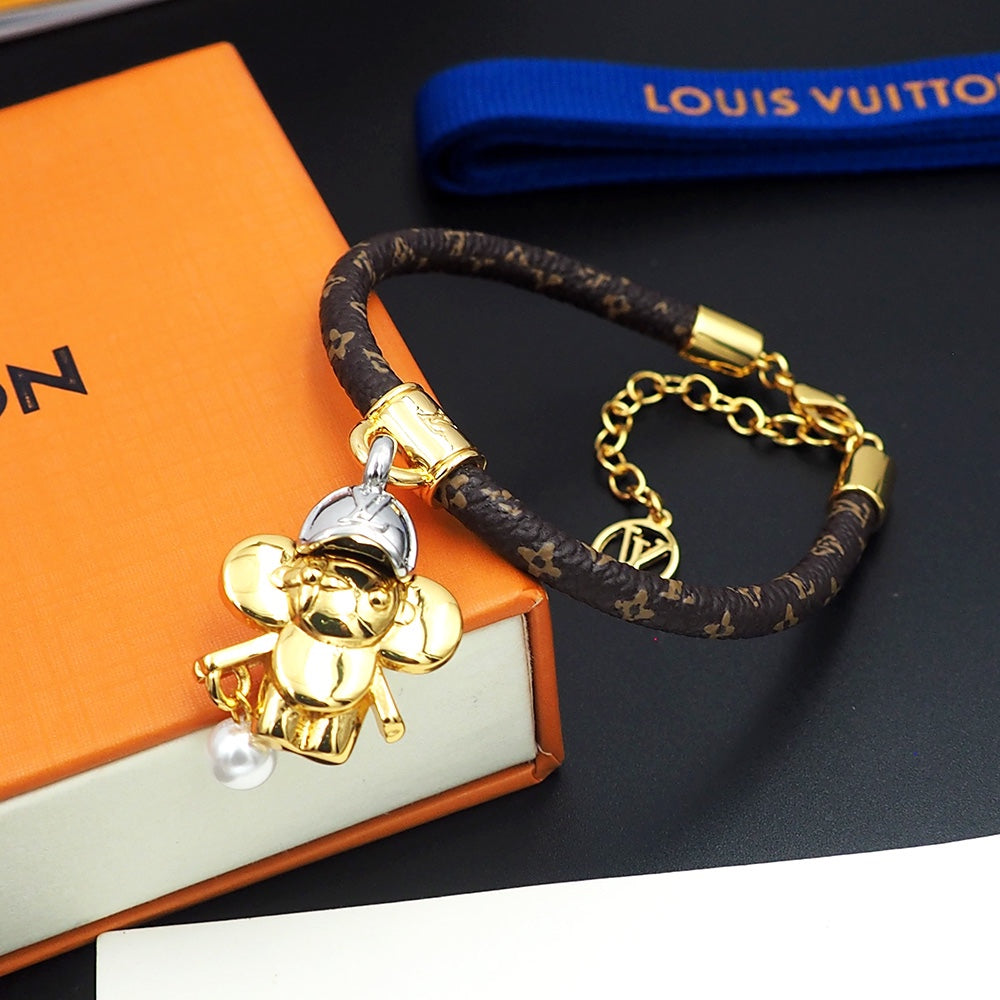 Louis Vuitton Vivienne Pearls 18K Gold Bracelet