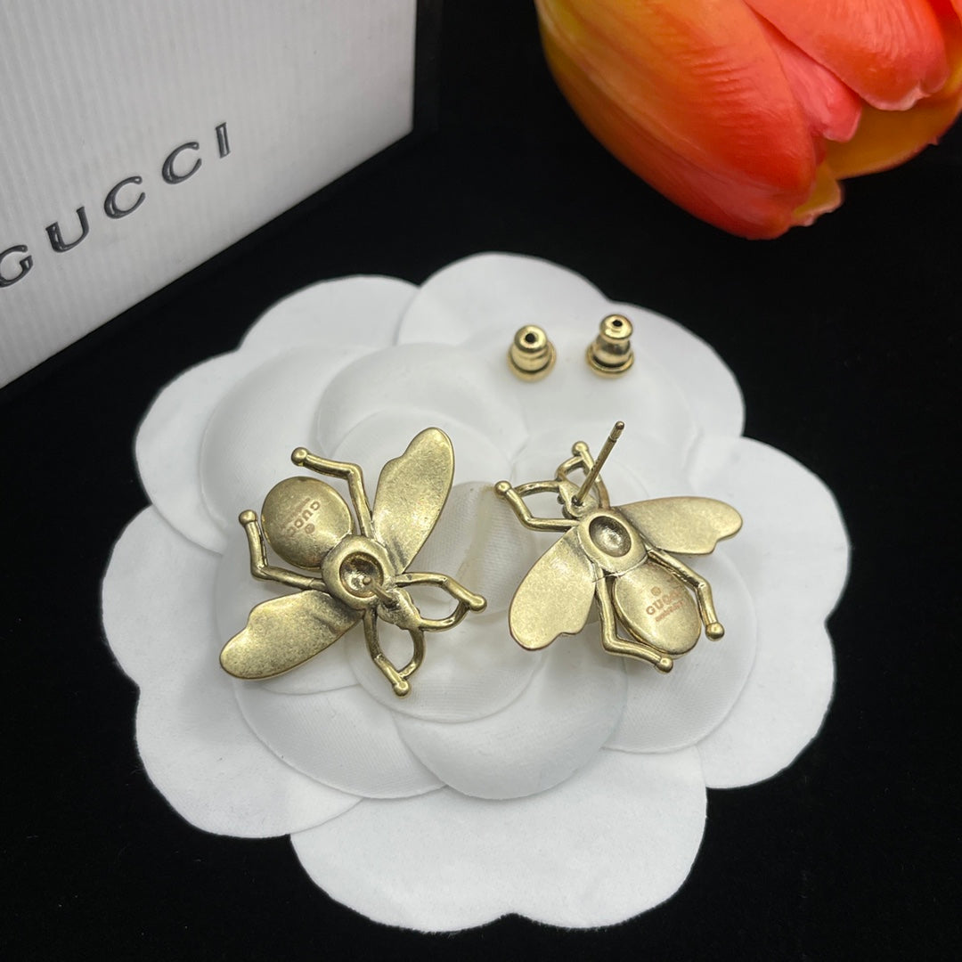 Gucci Double Bee Pearl 18K Gold Earrings