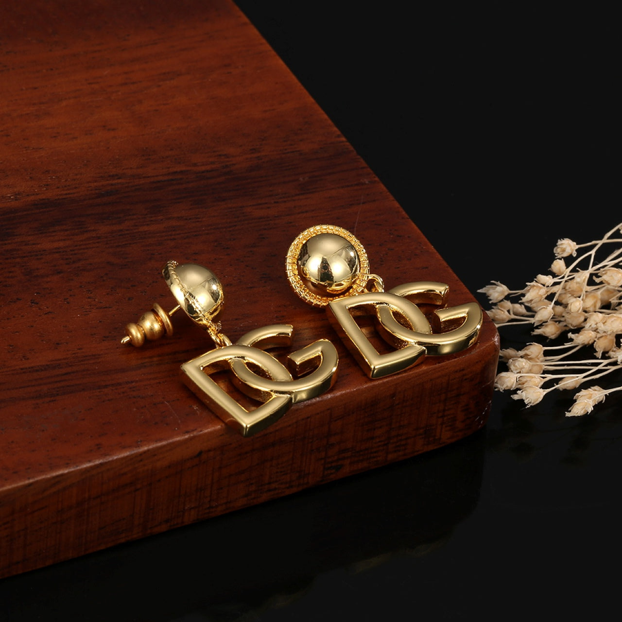 DG Gold 18K Gold Earrings