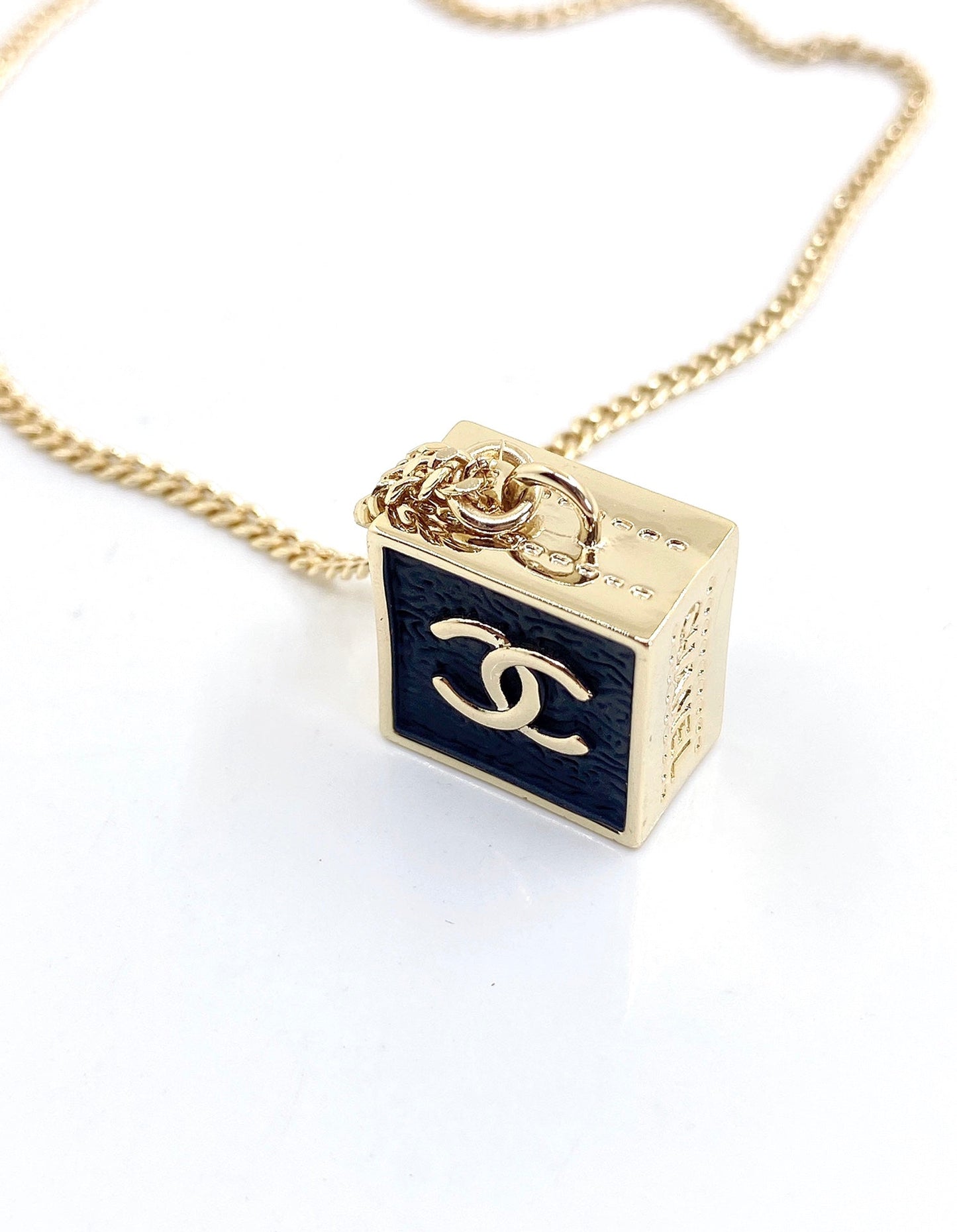 Chanel Square Pendant 18K Gold Necklace