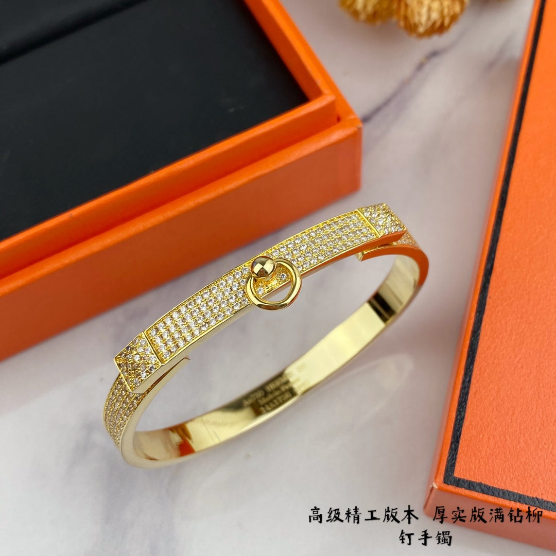 Hermes Collier De Chien Diamond 18K Gold Bracelet