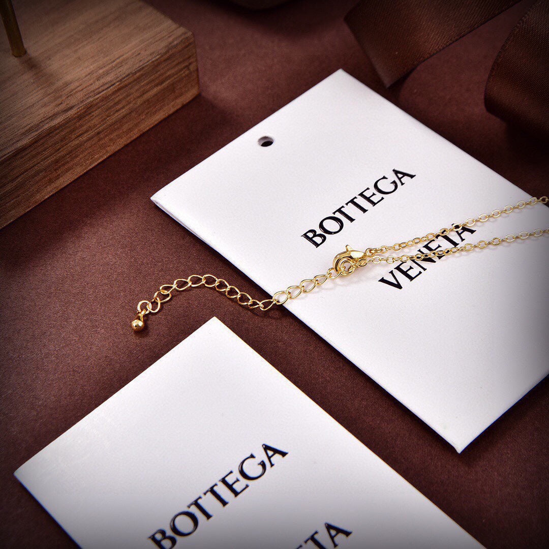 Bvlgari Star Moon 18K Gold Necklace