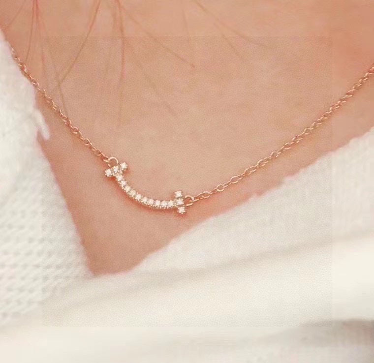 Tiffany Small Diamond Pendant 18K Gold Necklace