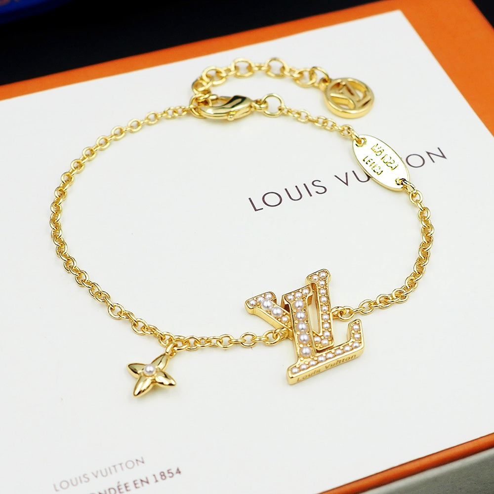 Louis Vuitton Iconic Pearls 18K Gold Bracelet