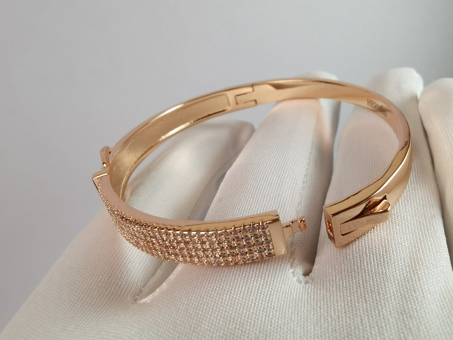 Hermes Kelly Diamond Vintage 18K Gold Bracelet