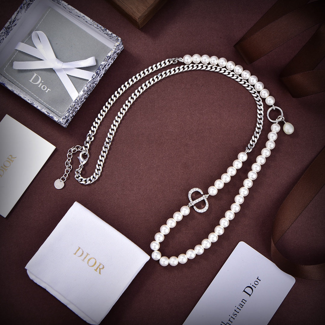 Dior 30 Montaigne Long 18K Gold Necklace