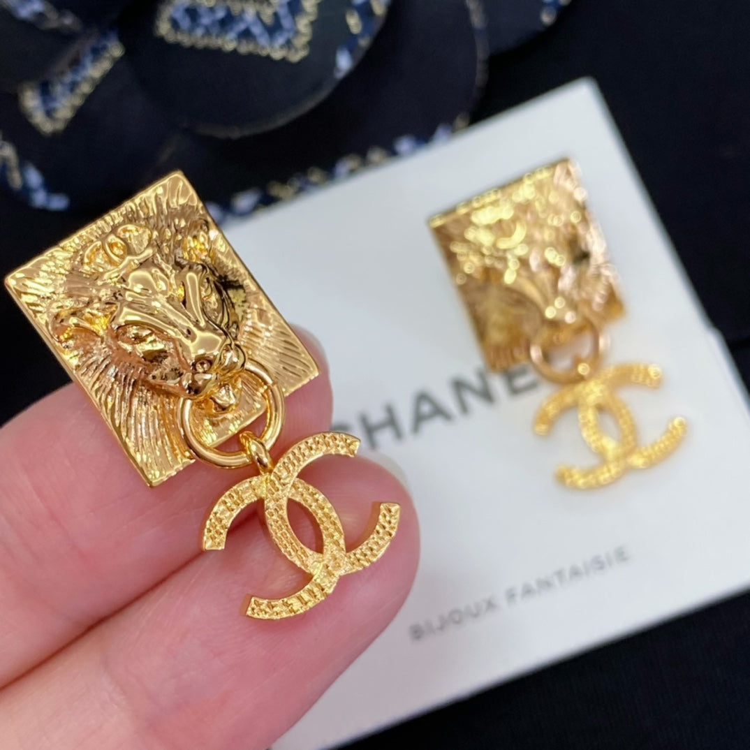 Chanel Lion Sharp 18K Gold Earrings