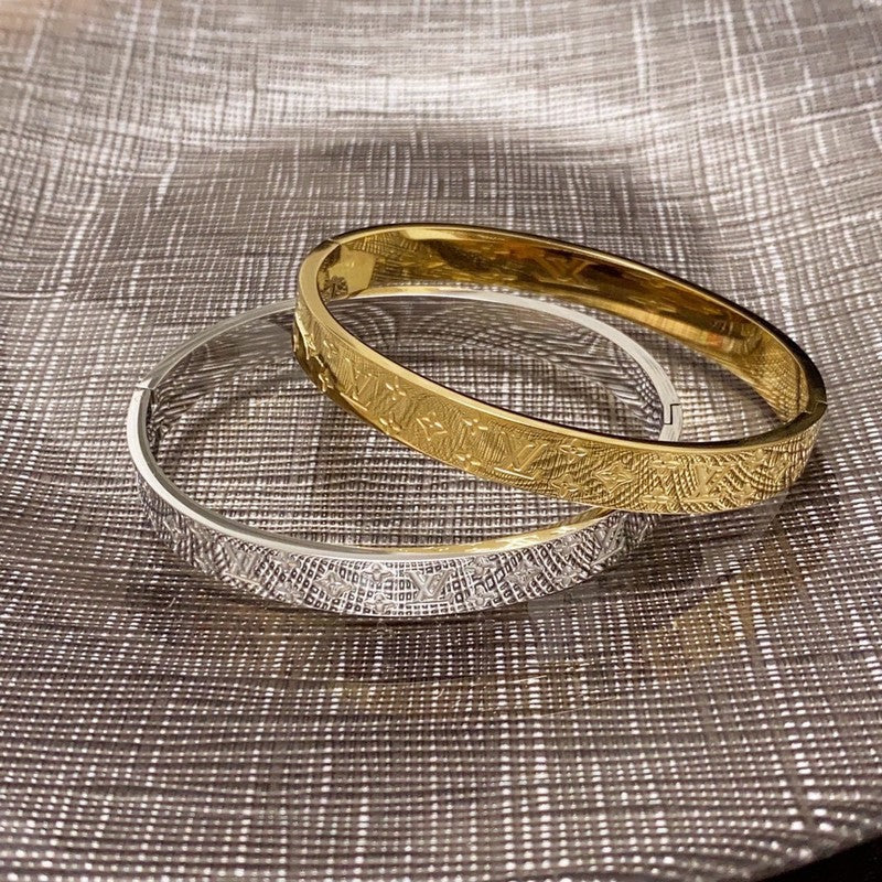 Louis Vuitton Vintage Gold 18K Gold Bracelet
