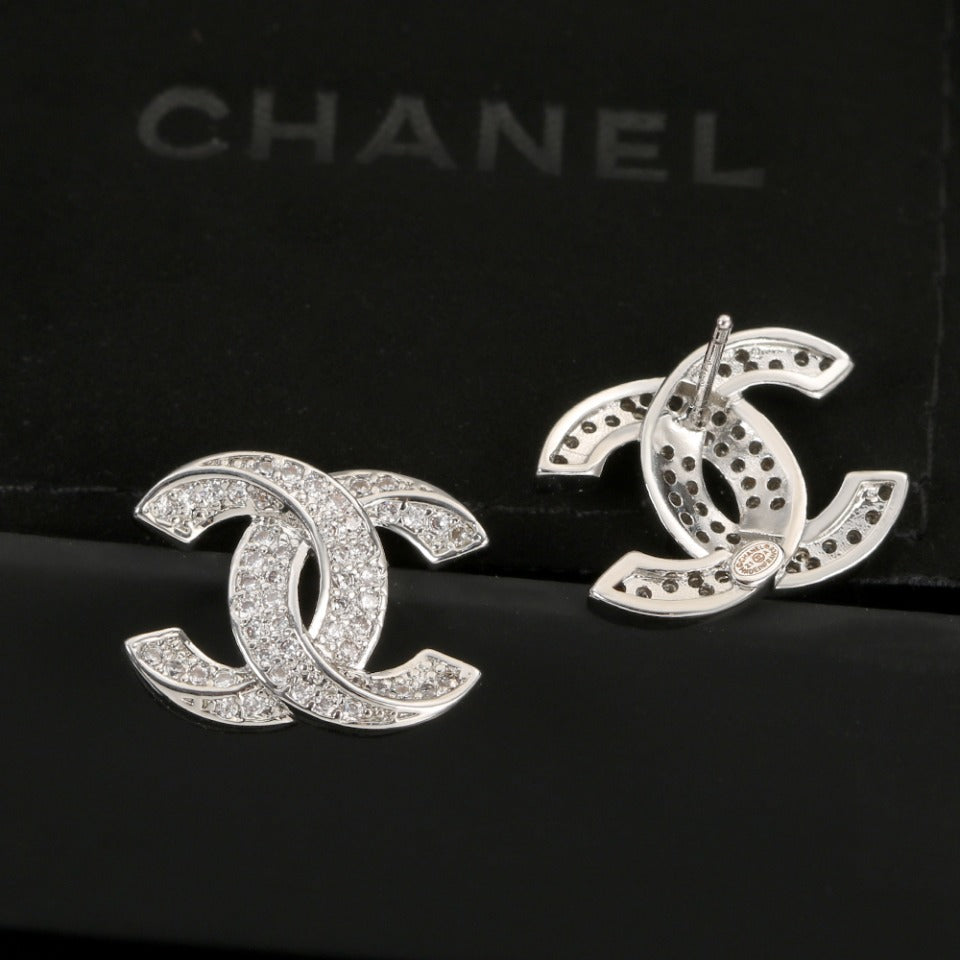 Chanel Diamonds 18K Gold Earrings