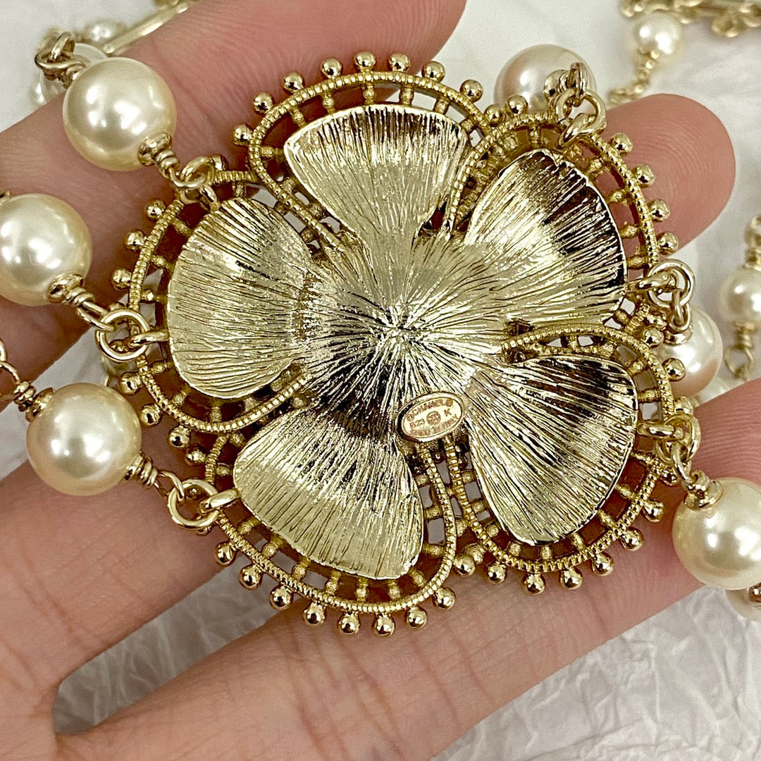 Chanel Camellia Choker 18K Gold Necklace