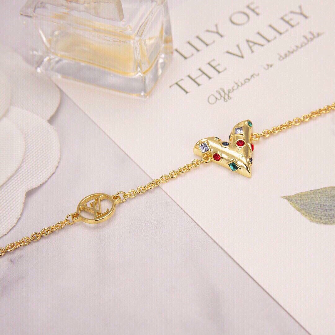 Louis Vuitton Essential V Plan ̈ ̈te 18K Gold Bracelet