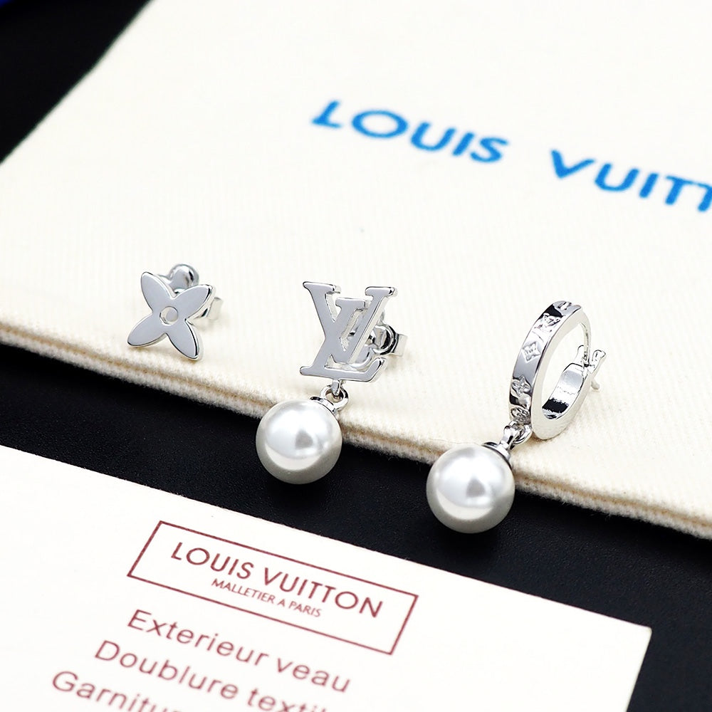 Louis Vuitton Monogram Pearls 18K Gold Earrings