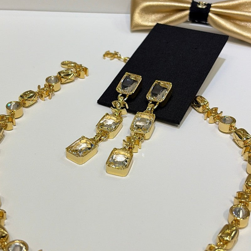 Chanel 26P Crystal Gold 18K Gold Earrings