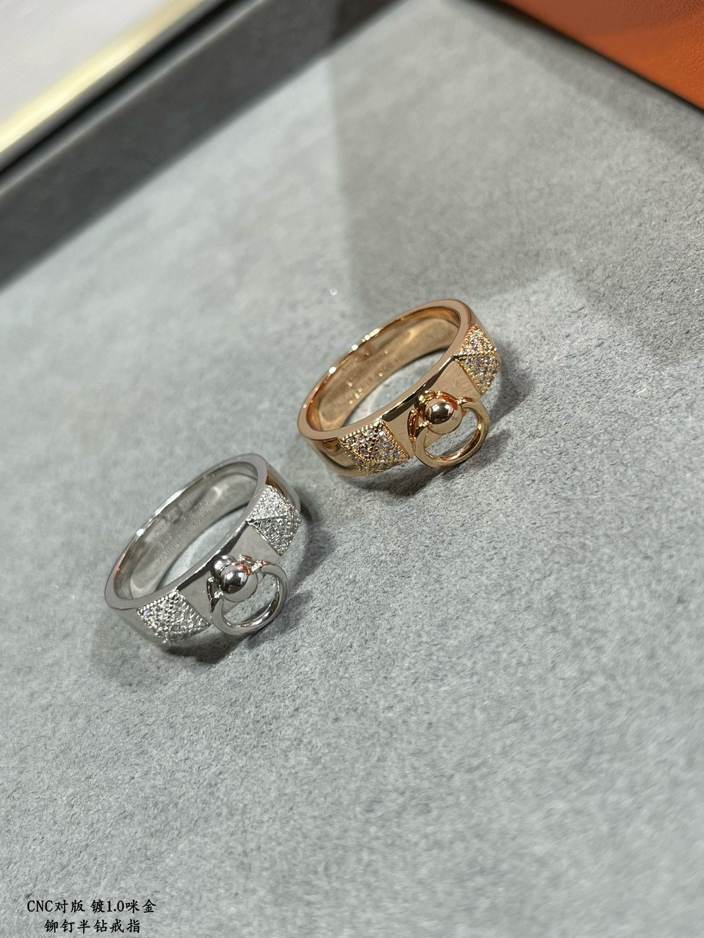 Hermes Collier De Chien Lock Diamonds 18K Gold Ring