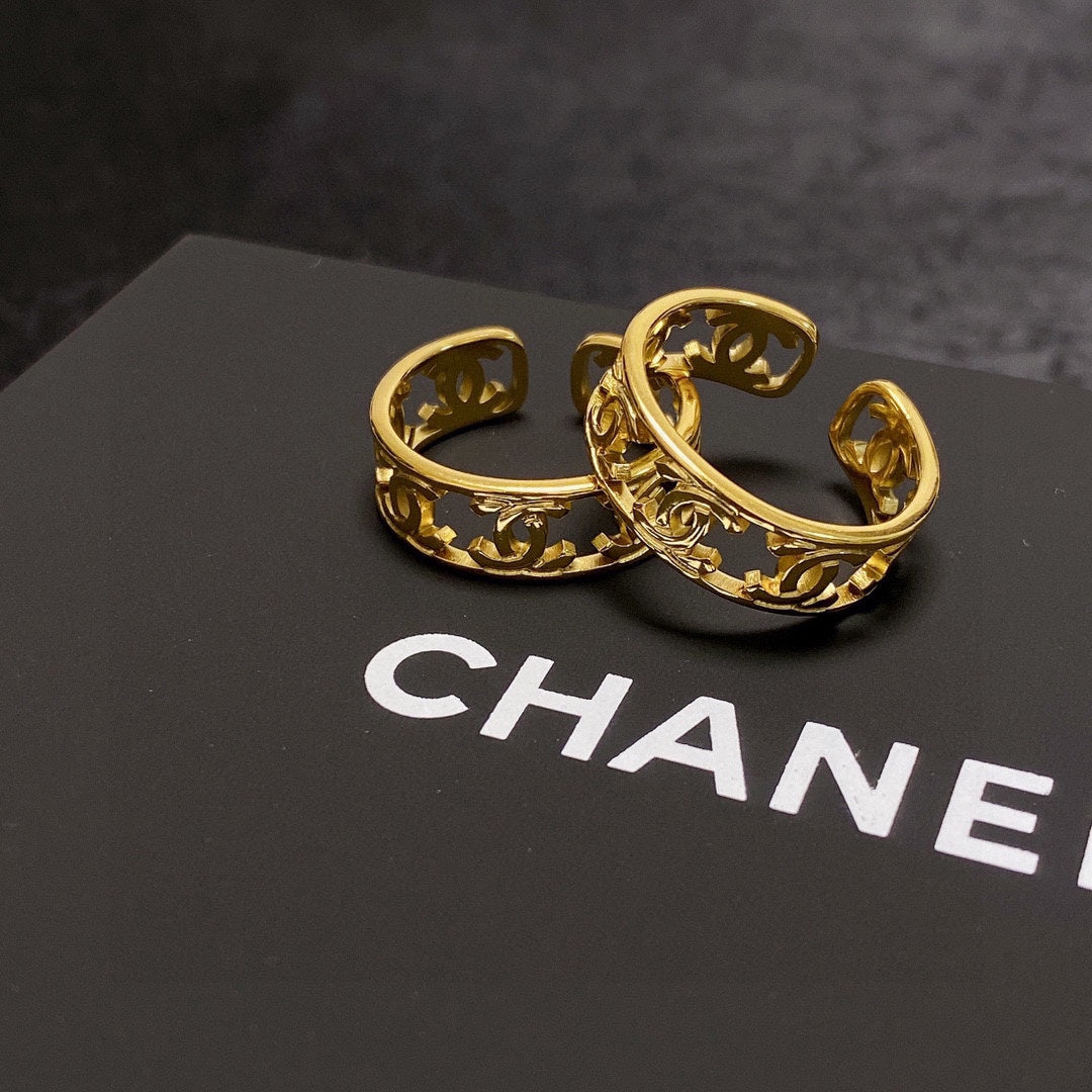 Chanel Vintage Openwork 18K Gold Ring