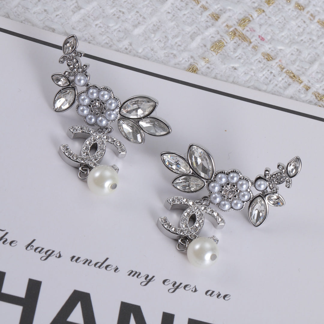 Chanel Flower Crystals 18K Gold Earrings
