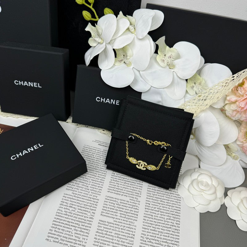 Chanel 26C Diamond Gold 18K Gold Bracelet