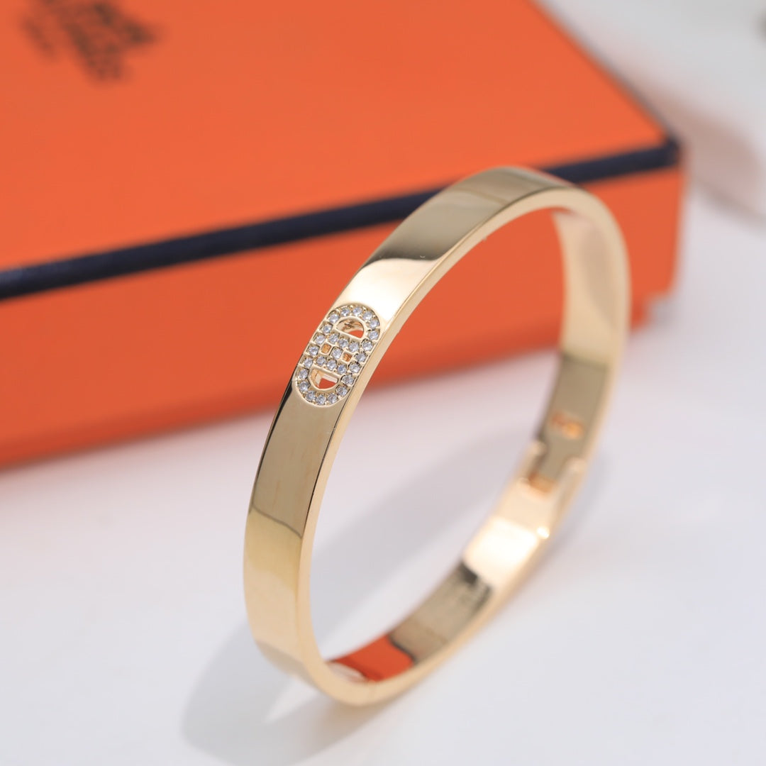 Hermes Diamonds 18K Gold Bracelet