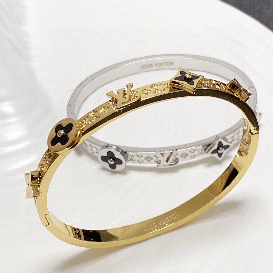 Louis Vuitton Idylle Blossom 18K Gold Bracelet